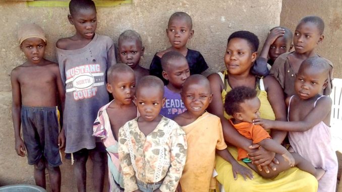 Mehrlingsgeburten: Frau aus Uganda ist Mutter von 38 Kindern